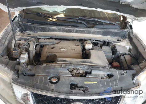 2015 Nissan Pathfinder Sv z USA, uszkodzony, nr VIN 5N1AR2MM0FC709792